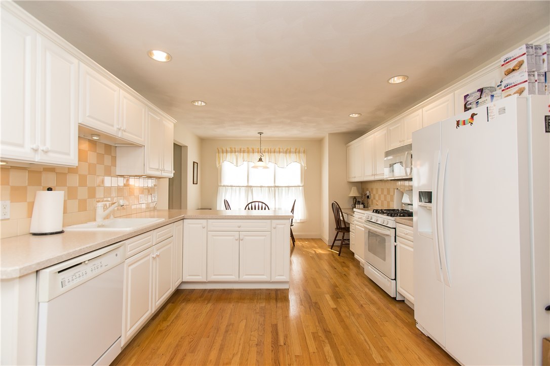 107 Channel View, Unit 2 Warwick, RI 02889 - Photo 27 of 40