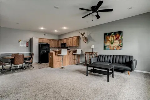 $314,900 | 22615 West 76th Terrace, Shawnee, KS 66227