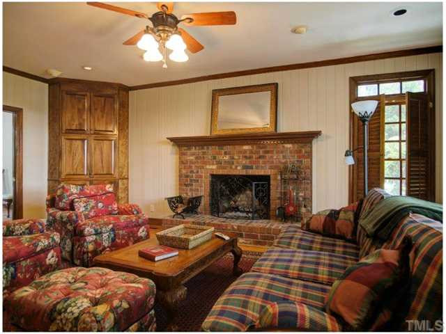 11913 Shooting Club Road Raleigh, NC 27613 - Photo 3 of 25 Den/Family/Great Room
