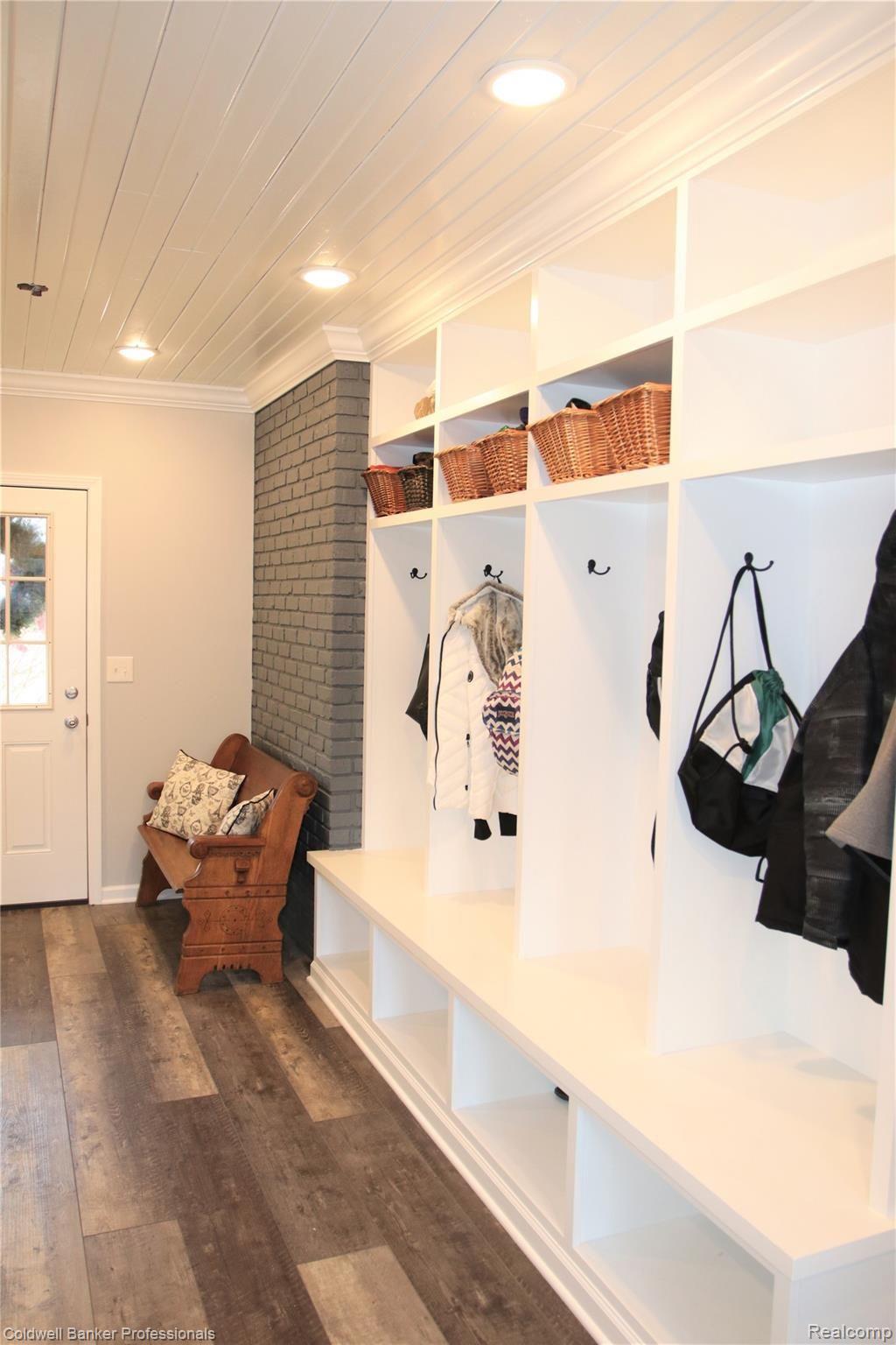 3204 West Britton Road Perry, MI 48872 - Photo 12 of 28 12 3204 Mudroom.JPG