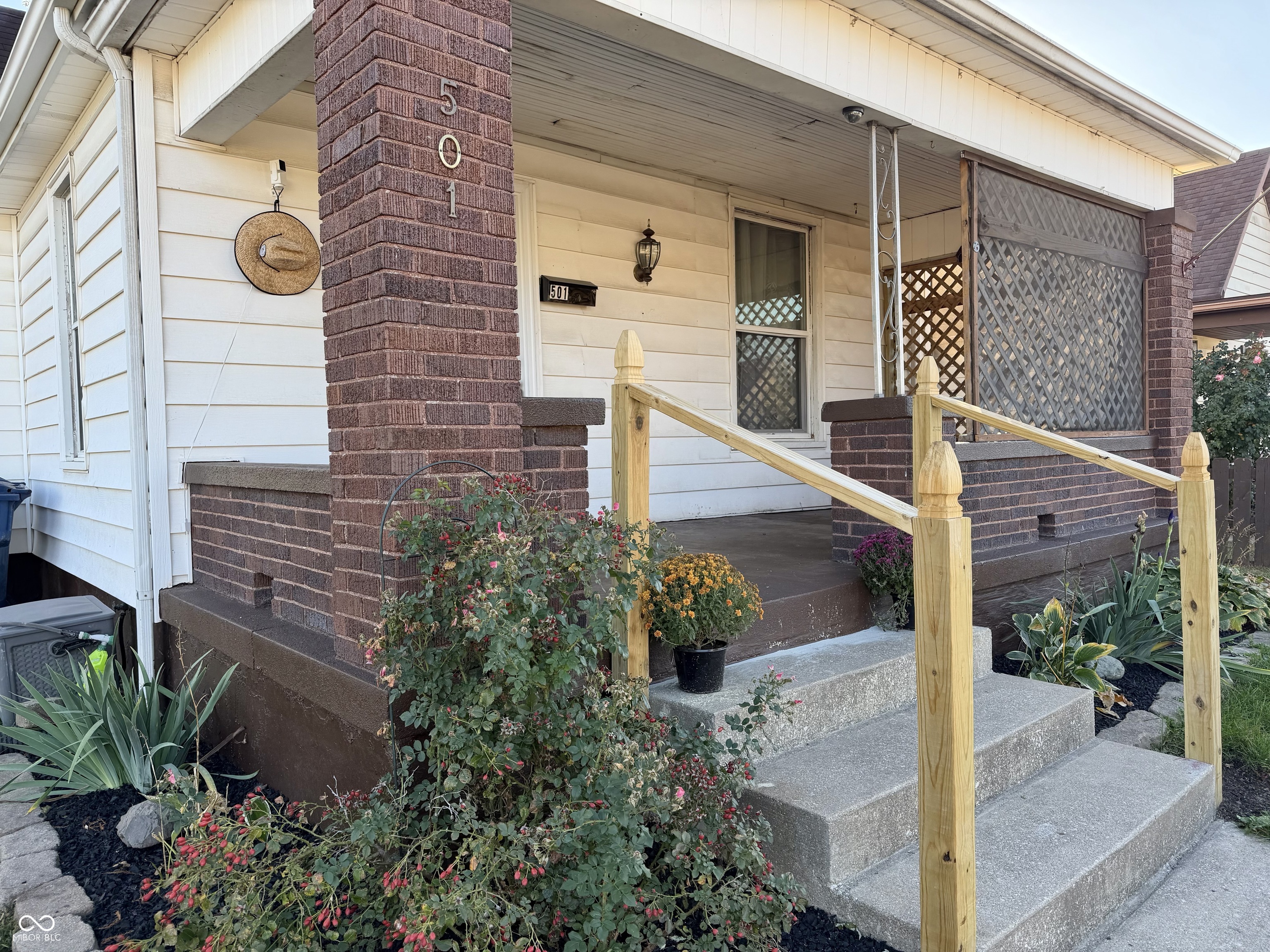 501 4th Avenue Terre Haute, IN 47807 - Photo 2 of 27