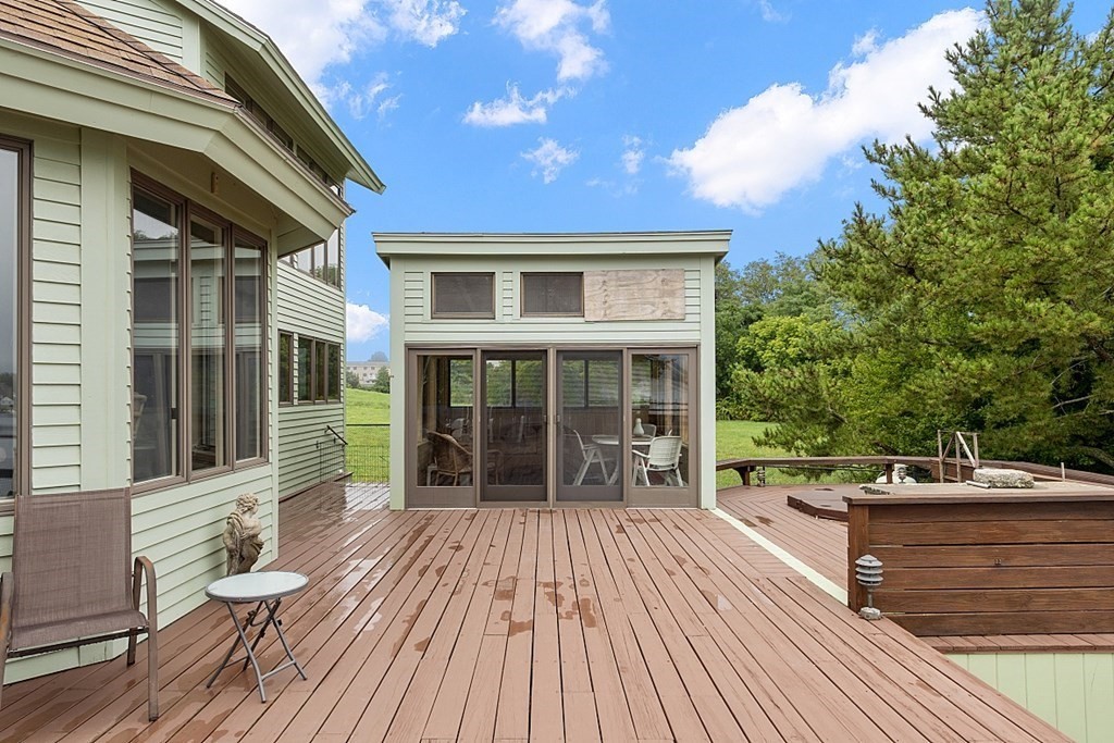 12 Jacobs Landing Danvers, MA 01923 - Photo 23 of 42