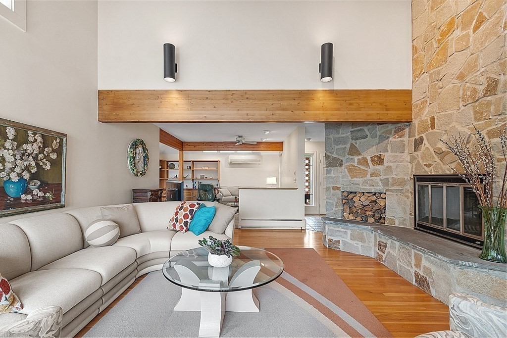 12 Jacobs Landing Danvers, MA 01923 - Photo 5 of 42