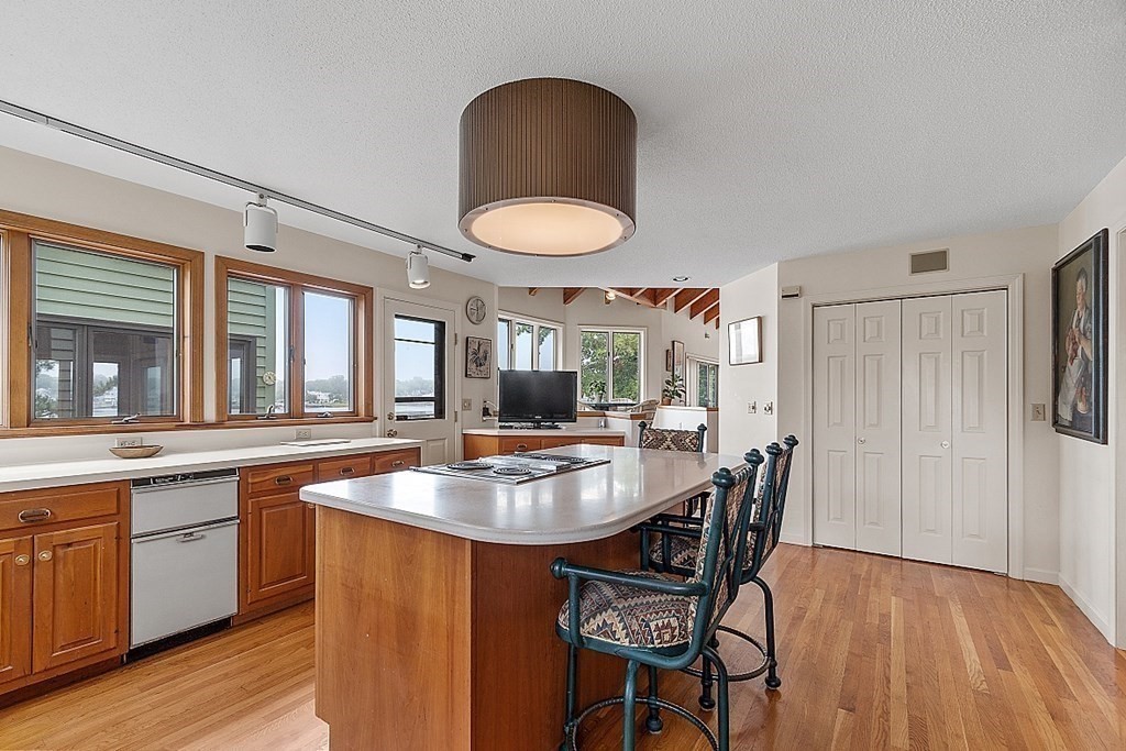 12 Jacobs Landing Danvers, MA 01923 - Photo 9 of 42