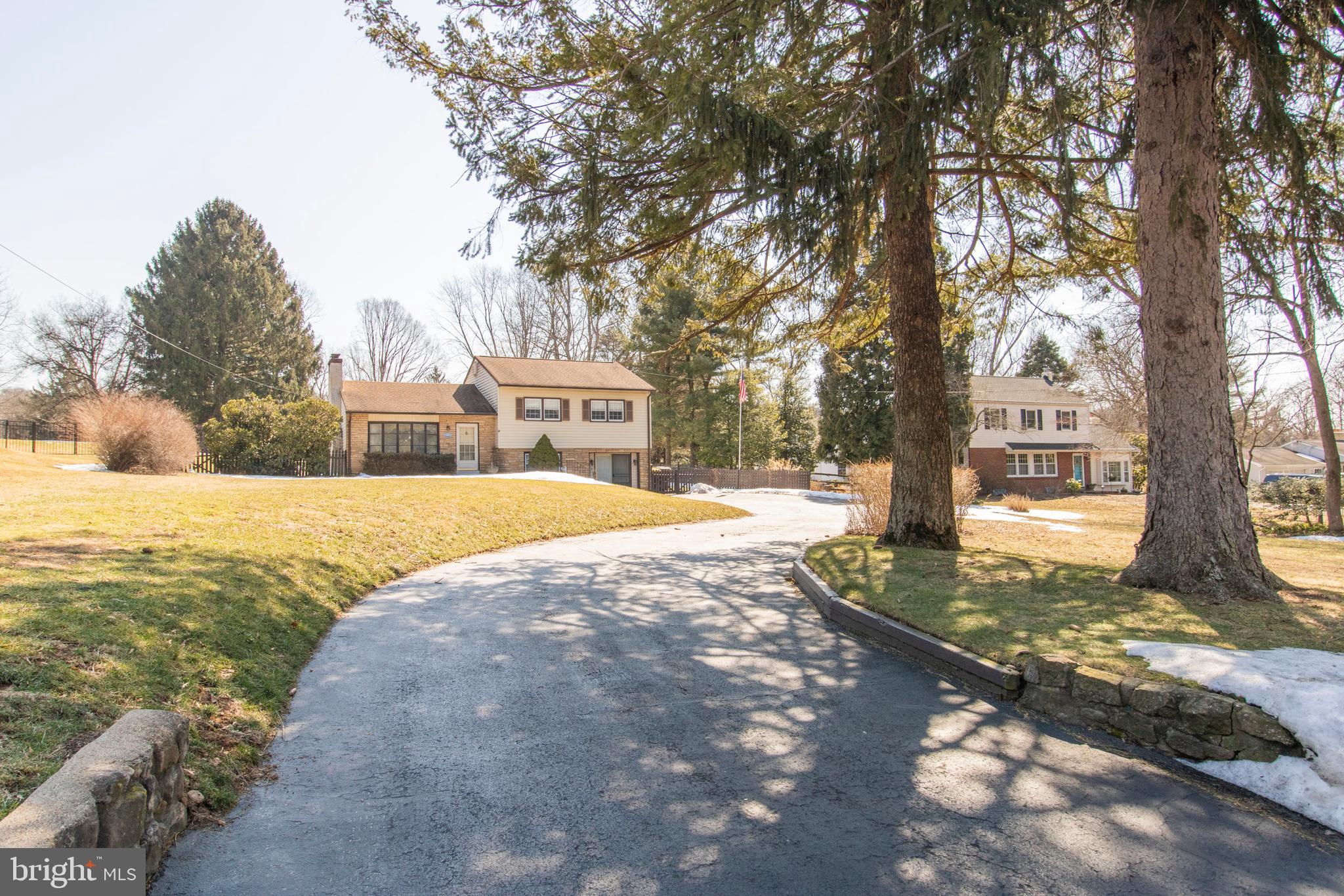 145 Beulah Road Doylestown, PA 18901 - Photo 2 of 28