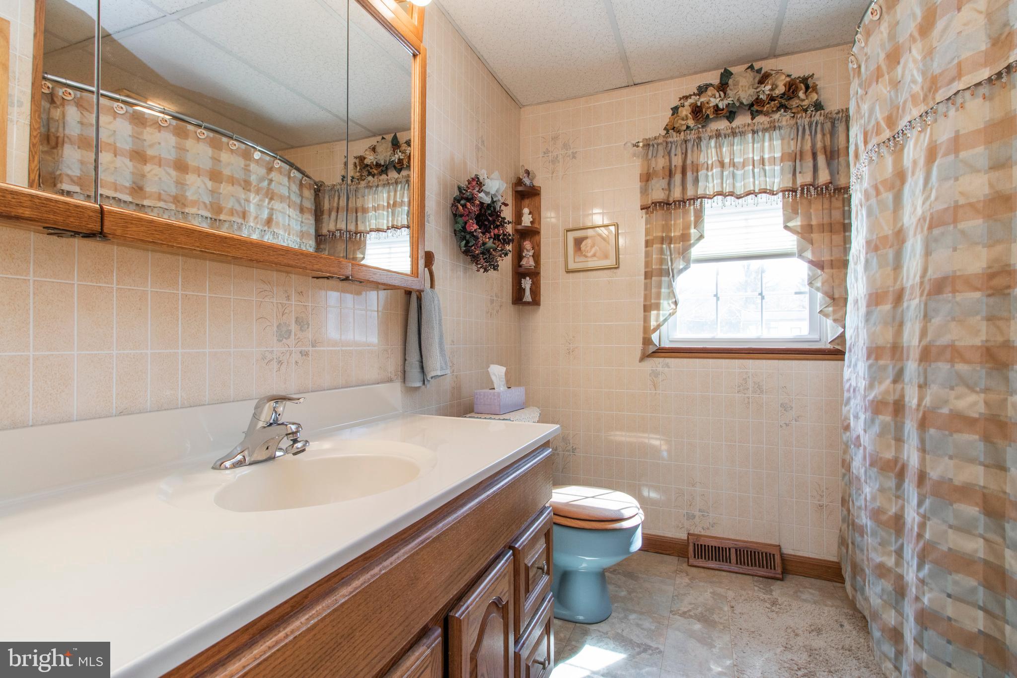 145 Beulah Road Doylestown, PA 18901 - Photo 14 of 28