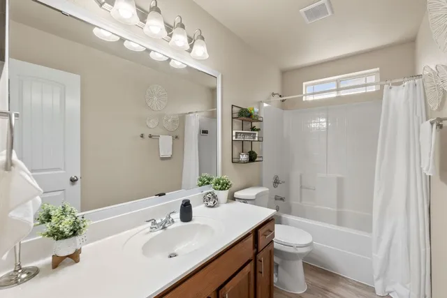 $299,900 | 137 Lignite Drive, Jarrell, TX 76537