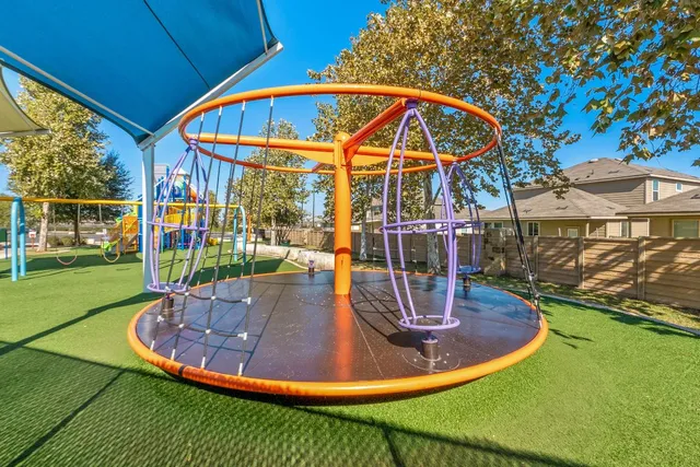 $299,900 | 137 Lignite Drive, Jarrell, TX 76537