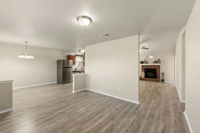 $299,900 | 137 Lignite Drive, Jarrell, TX 76537