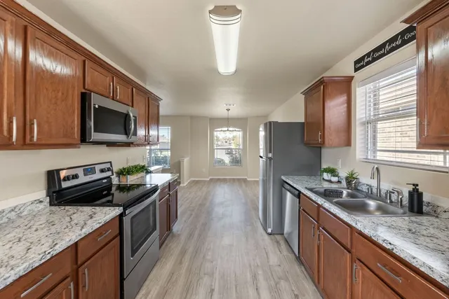 $299,900 | 137 Lignite Drive, Jarrell, TX 76537