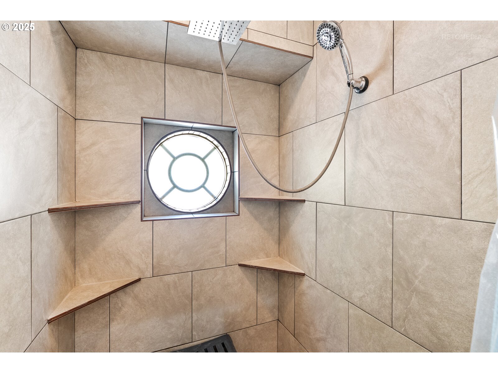 40811 Northwest Linklater Road North Plains, OR 97133 - Photo 20 of 48 a picture of a bathroom