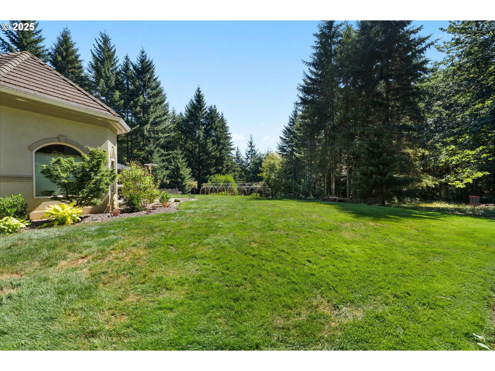 40811 Northwest Linklater Road North Plains, OR 97133 - Photo 33 of 48 a view of swimming pool with a garden