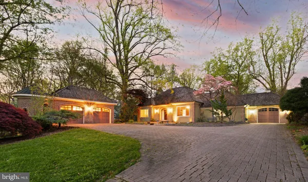 $2,350,000 | 4015 North Randolph Street, Arlington, VA 22207