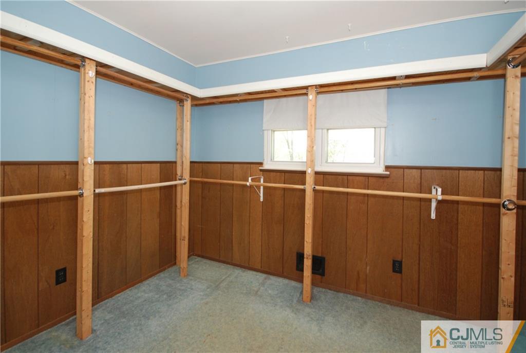 25 Barlow Road Edison, NJ 08817 - Photo 19 of 27 a view of an empty room