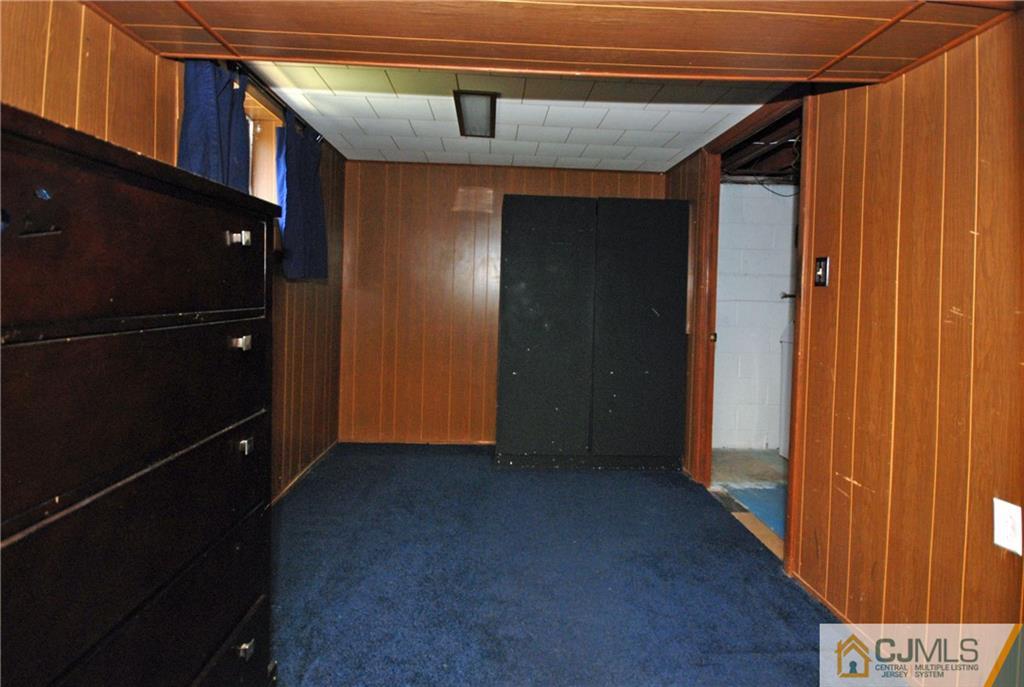 25 Barlow Road Edison, NJ 08817 - Photo 23 of 27 a view of gallery with stairs