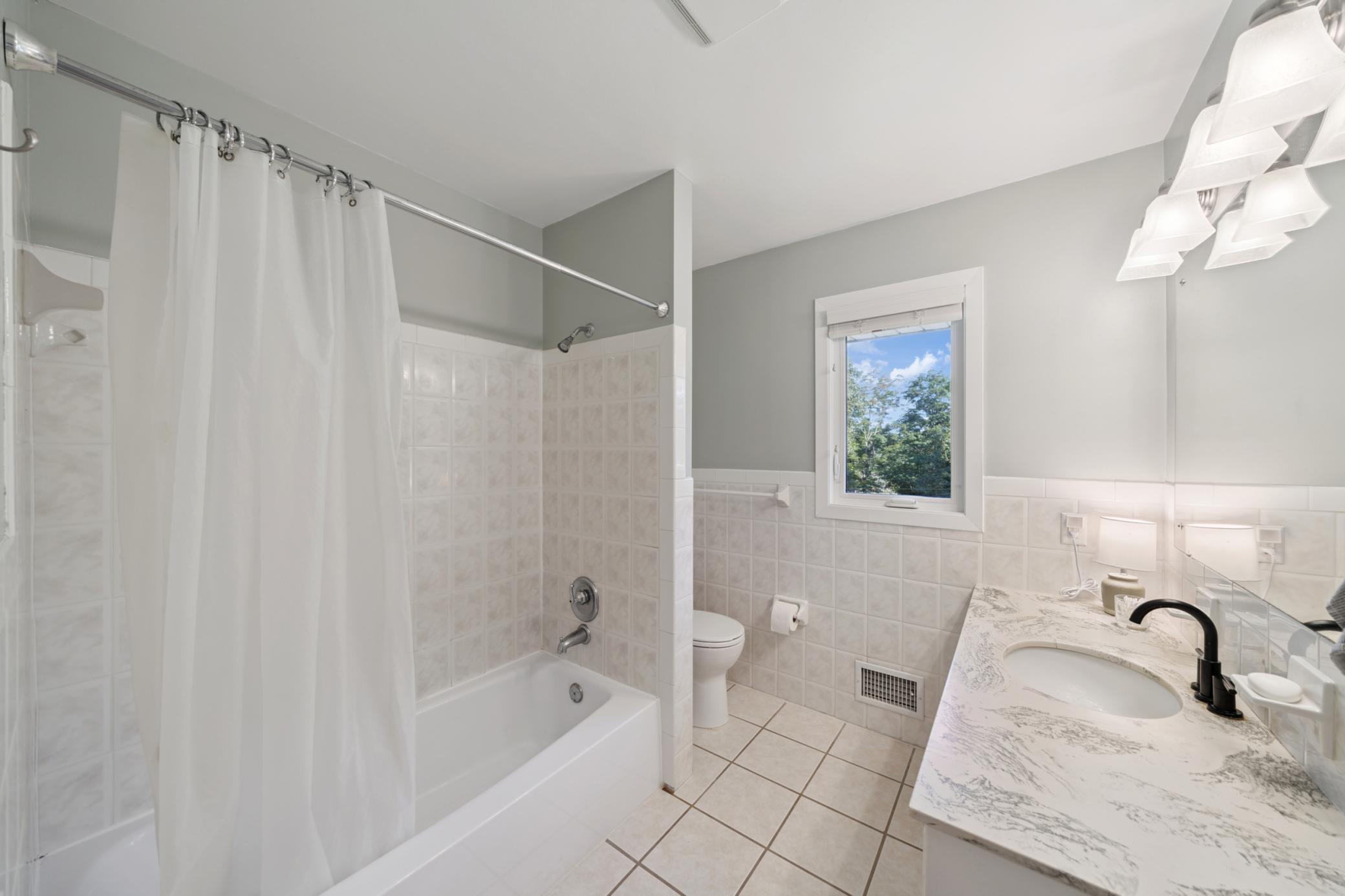 2179 Upper Afton Road St. Paul, MN 55119 - Photo 17 of 32 Gallery Image 17