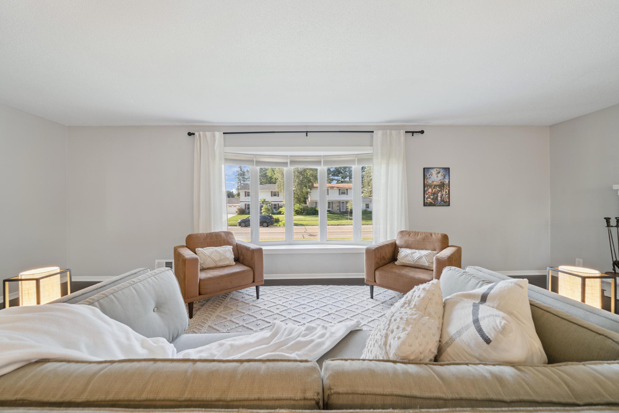 2179 Upper Afton Road St. Paul, MN 55119 - Photo 8 of 32 Gallery Image 8