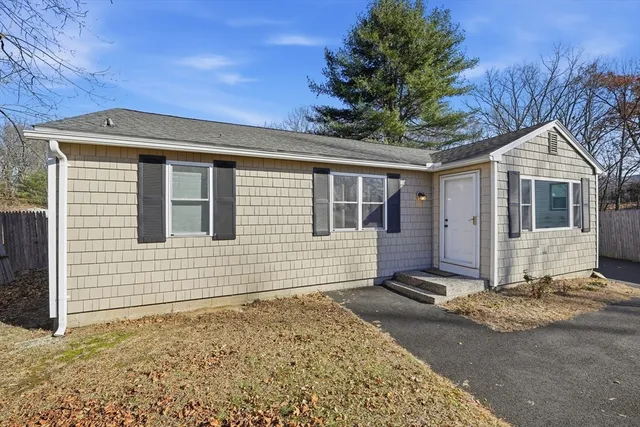 $279,900 | 30 Lively Lane, Springfield, MA 01109