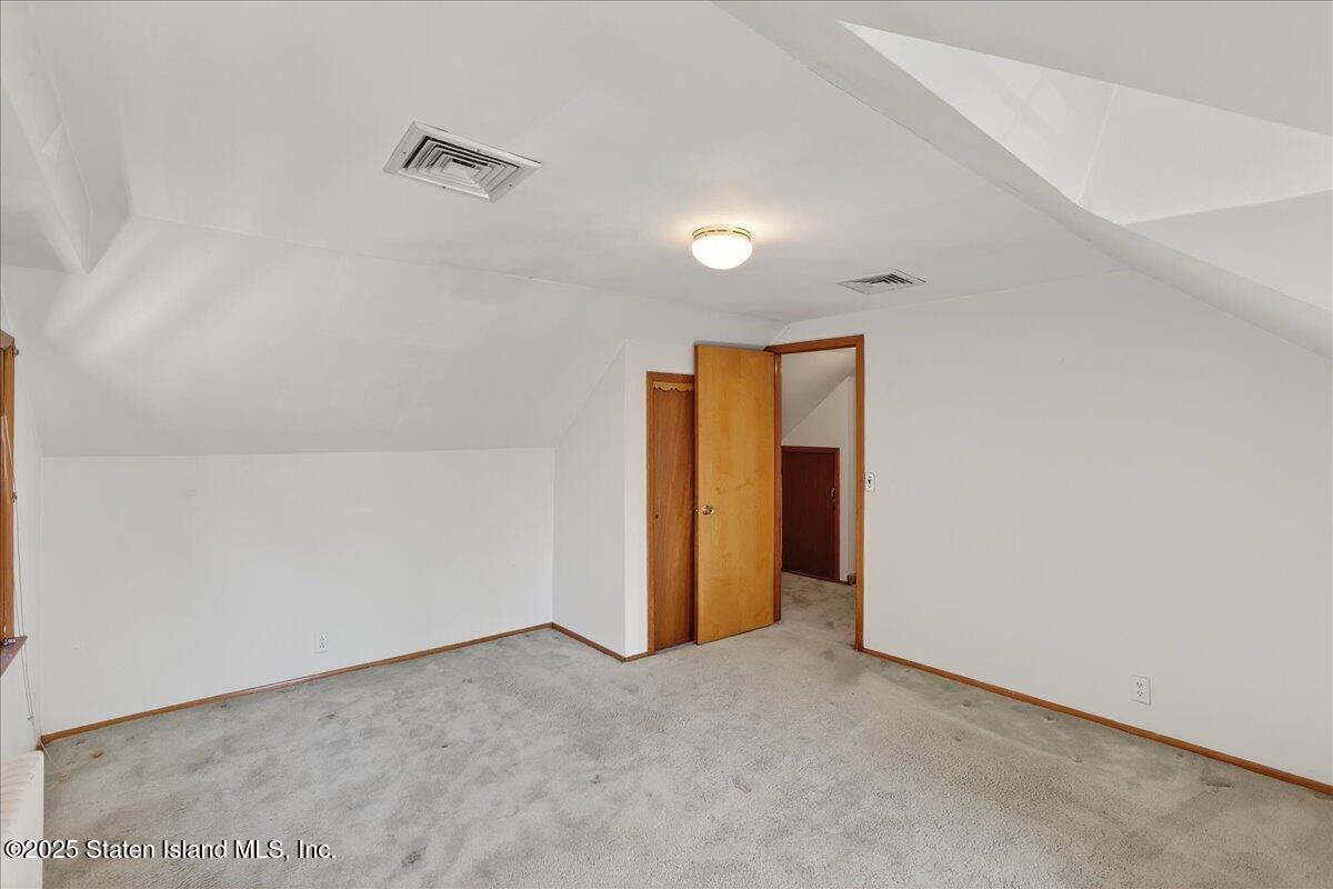 35 Crowell Avenue Staten Island, NY 10314 - Photo 13 of 33 a view of an empty room