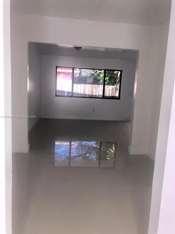 $2,095 | 660 82nd Street, Unit 4, Miami Beach, FL 33141