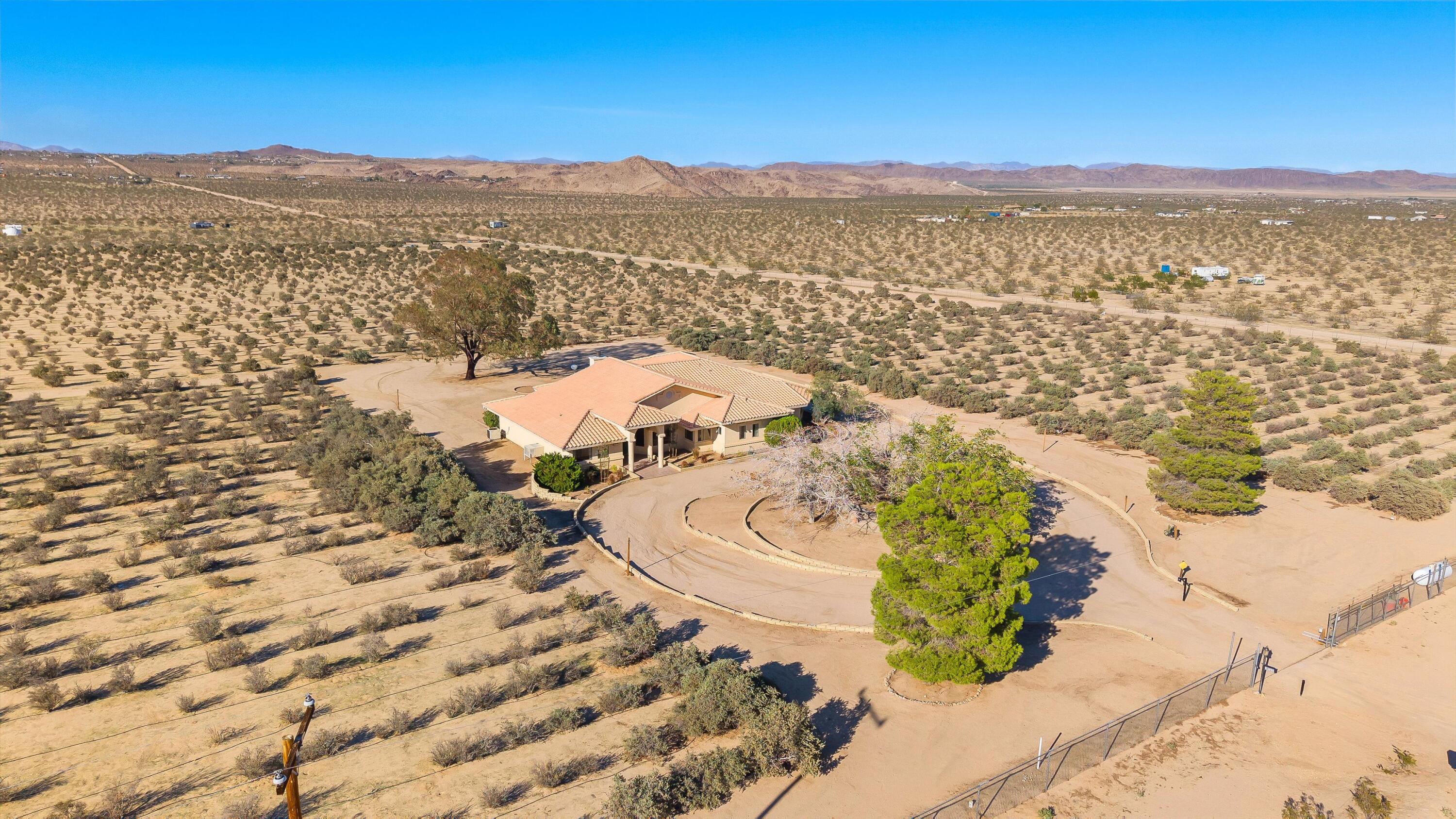 62850 Dennis Avenue Joshua Tree, CA 92252 - Photo 35 of 39 a view of a city