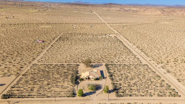 $899,000 | 62850 Dennis Avenue, Joshua Tree, CA 92252