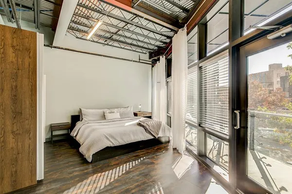 $2,500 | 1006 Houston Street, Unit 300, Fort Worth, TX 76102