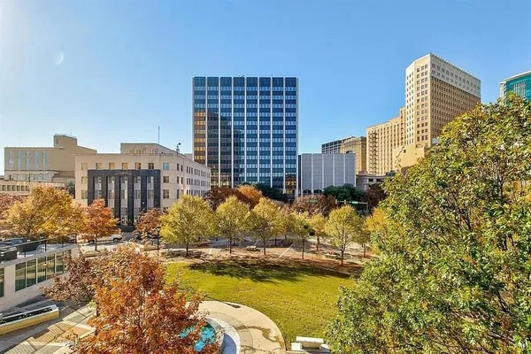 $2,500 | 1006 Houston Street, Unit 300, Fort Worth, TX 76102