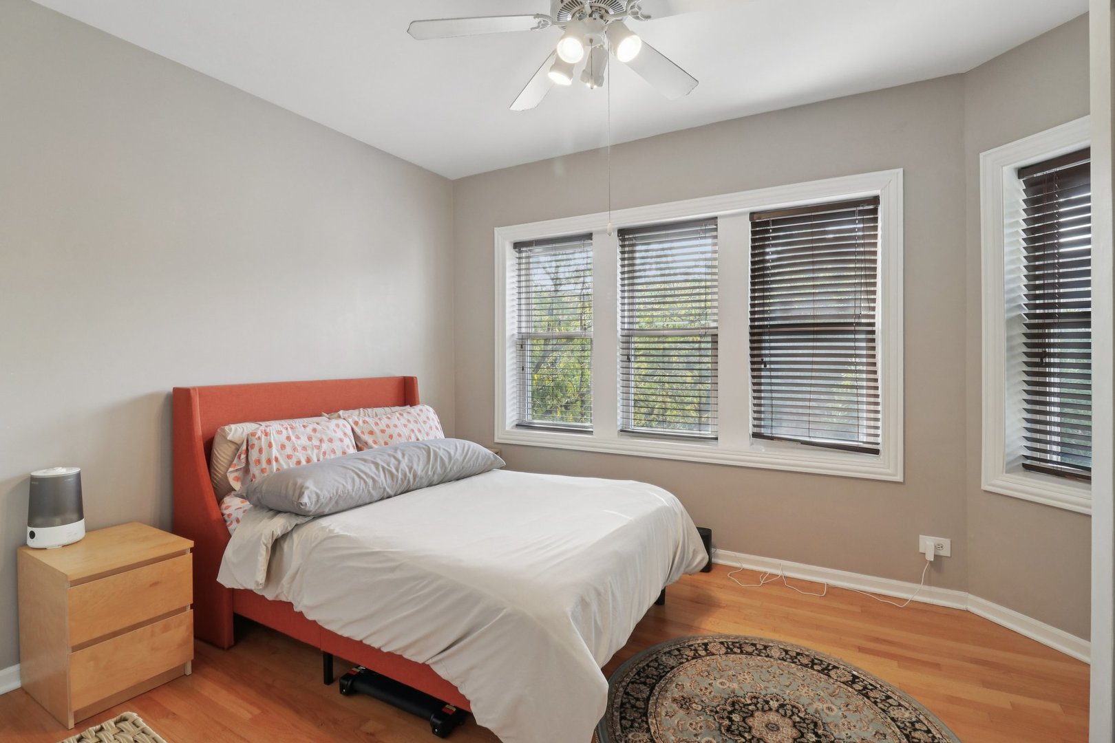 3558 West Belle Plaine Avenue, Unit 3 Chicago, IL 60618 - Photo 14 of 22