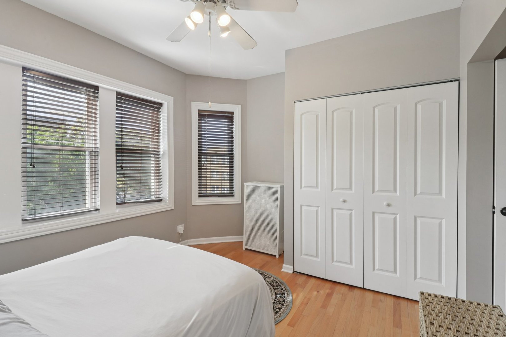 3558 West Belle Plaine Avenue, Unit 3 Chicago, IL 60618 - Photo 16 of 22