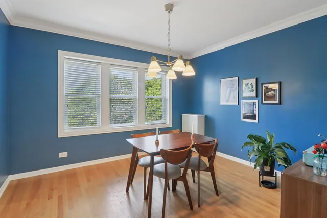 $255,000 | 3558 West Belle Plaine Avenue, Unit 3, Chicago, IL 60618