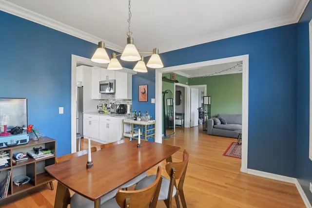 $255,000 | 3558 West Belle Plaine Avenue, Unit 3, Chicago, IL 60618