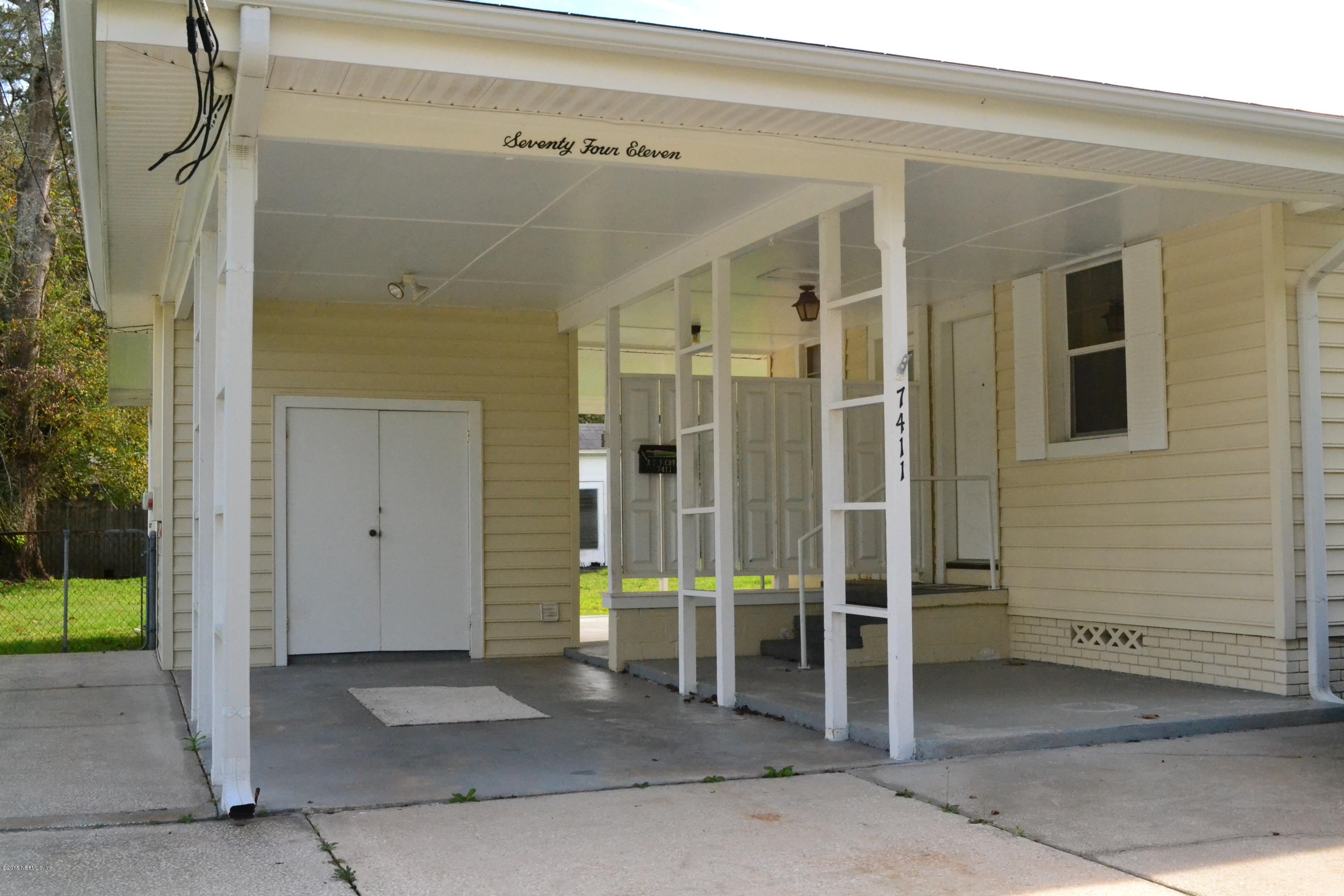 7411 Roslyn Road Jacksonville, FL 32244 - Photo 3 of 12 7411 Roslyn Rd. Jacksonville fl Carport