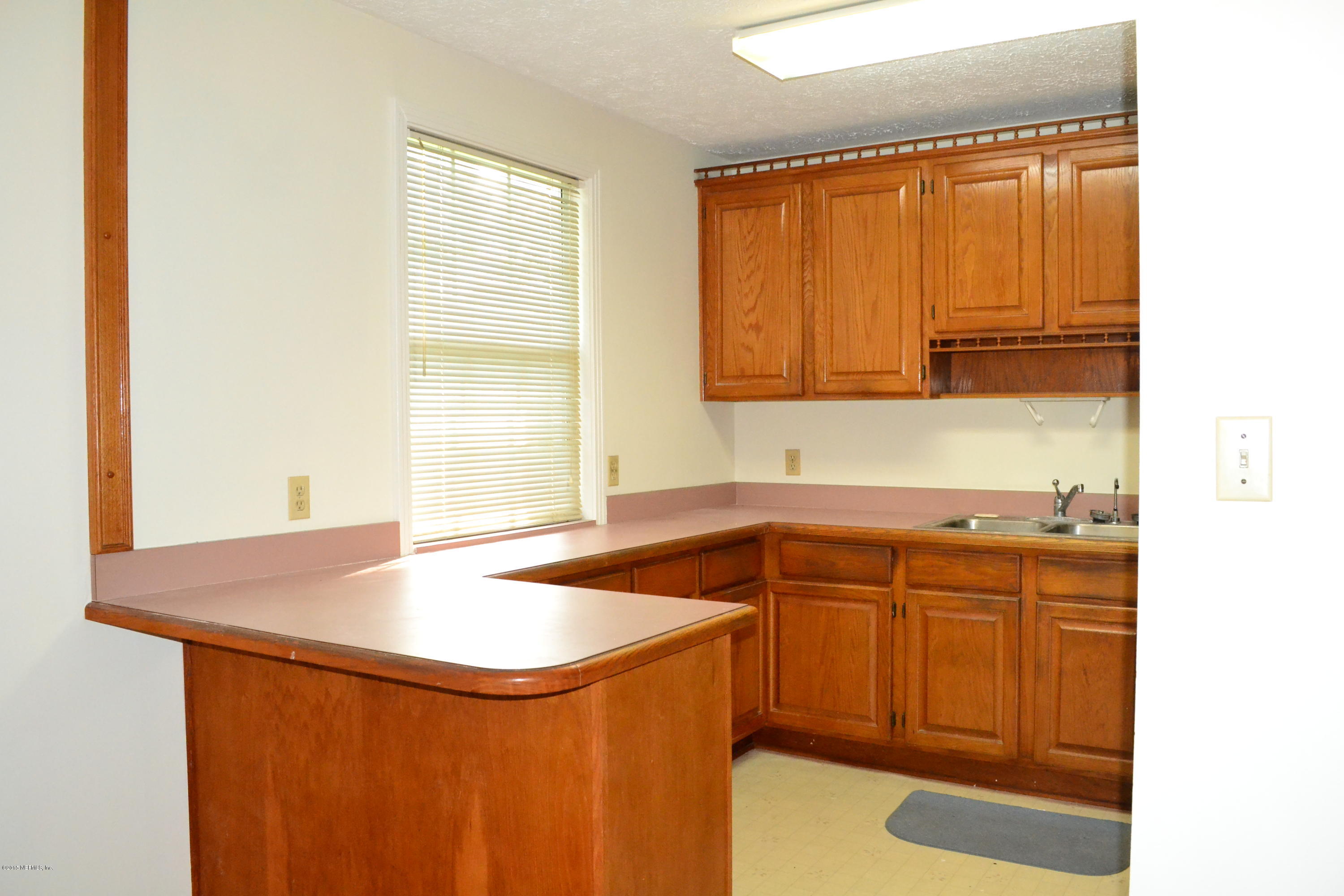 7411 Roslyn Road Jacksonville, FL 32244 - Photo 4 of 12 7411 Roslyn Rd. Jacksonville fl Kitchen