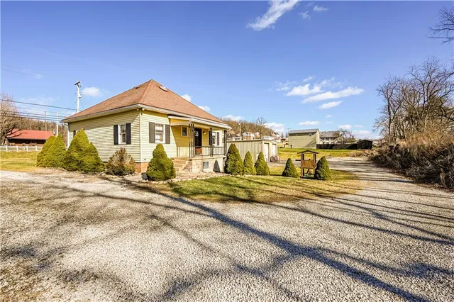 $250,000 | 116 Karr Lane, Herminie, PA 15637