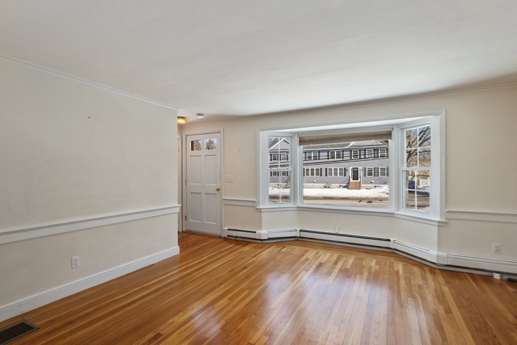 287 South Road Bedford, MA 01730 - Photo 3 of 42 Gallery Image 3