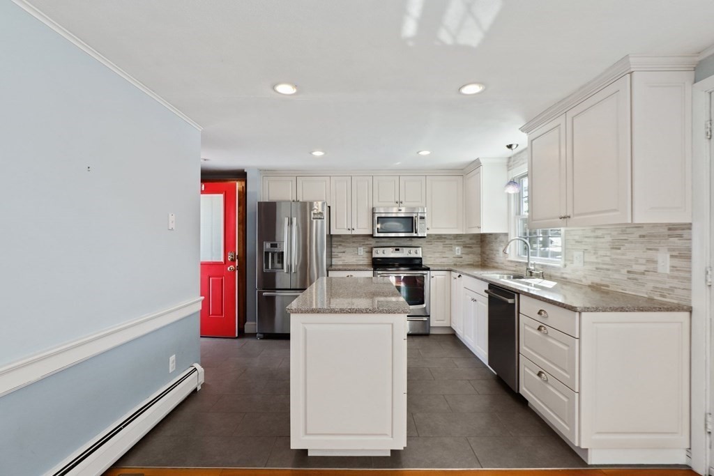 287 South Road Bedford, MA 01730 - Photo 8 of 42 Gallery Image 8