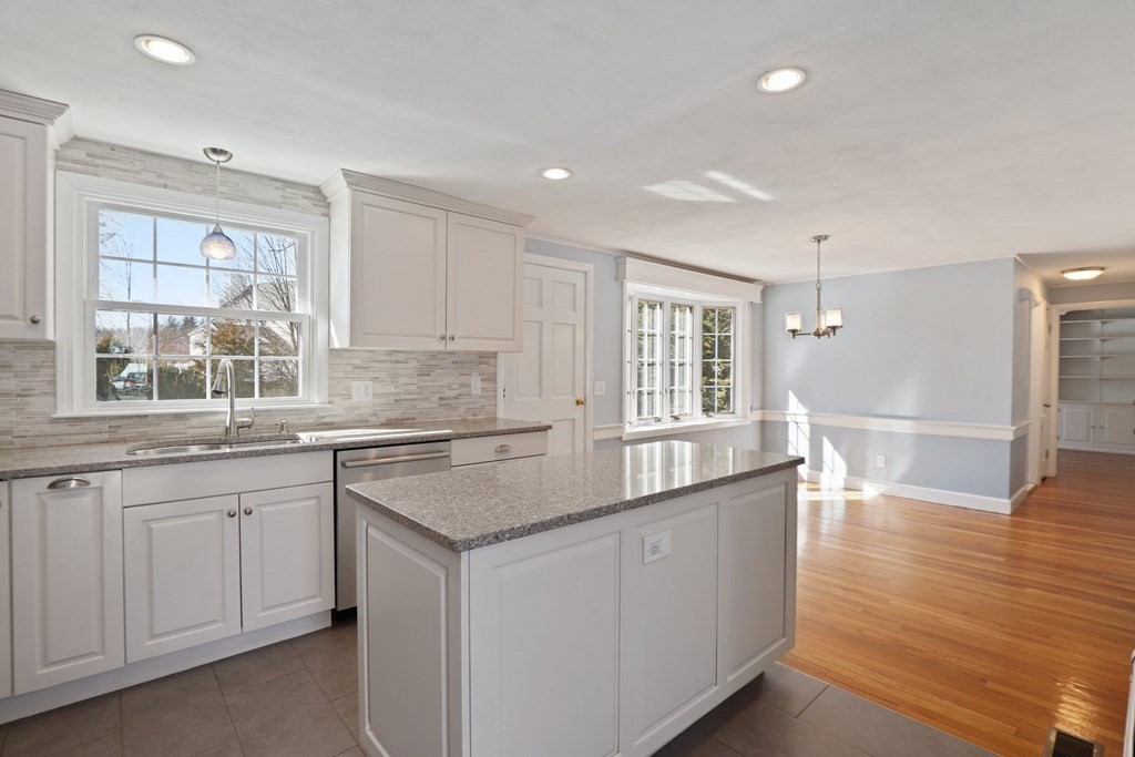 287 South Road Bedford, MA 01730 - Photo 10 of 42 Gallery Image 10