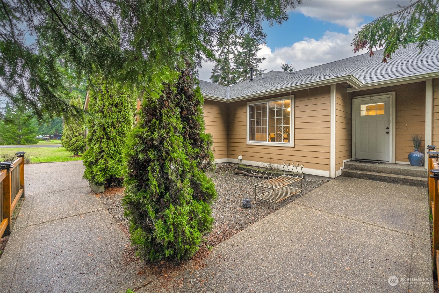 9030 176th Avenue Southwest Rochester, WA 98579 - Photo 3 of 35
