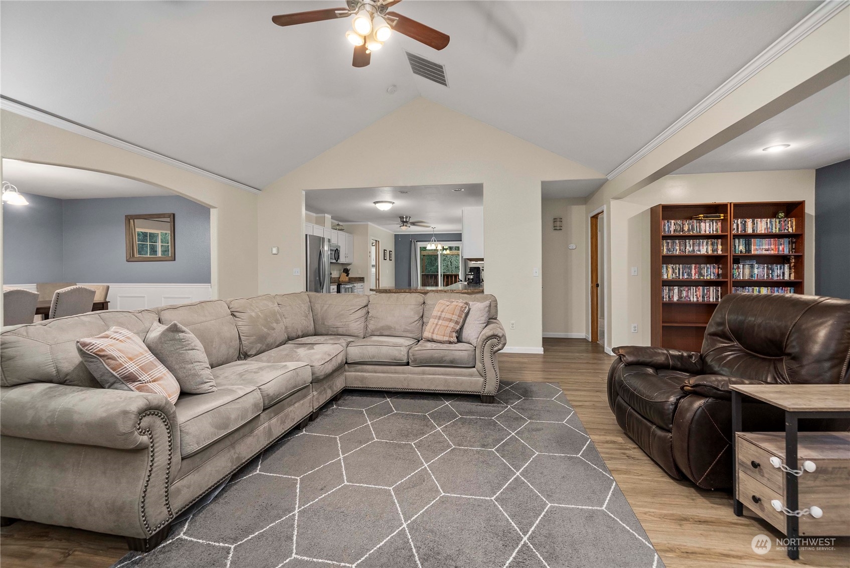 9030 176th Avenue Southwest Rochester, WA 98579 - Photo 8 of 35