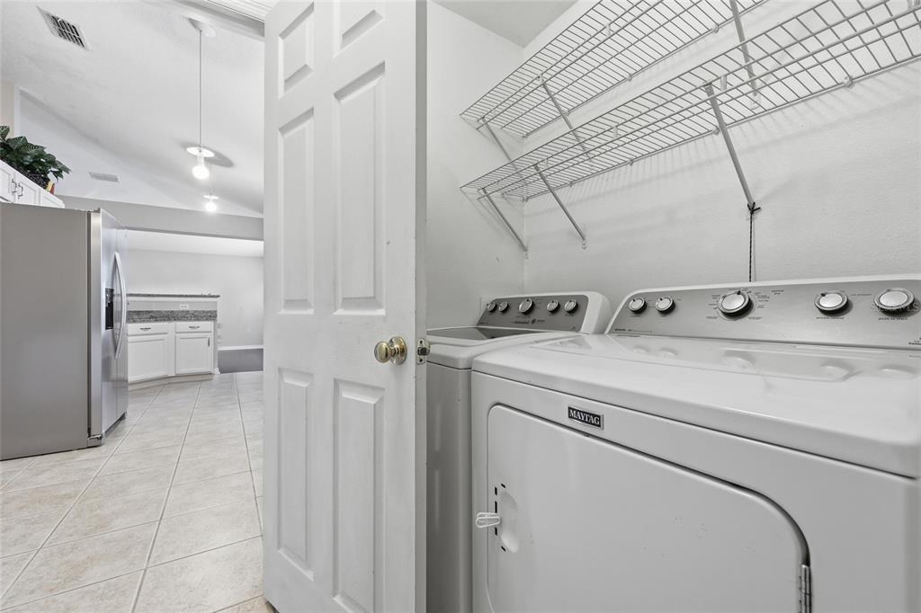 23152 Northwest 11th Road Newberry, FL 32669 - Photo 25 of 31 a utility room with dryer and washer