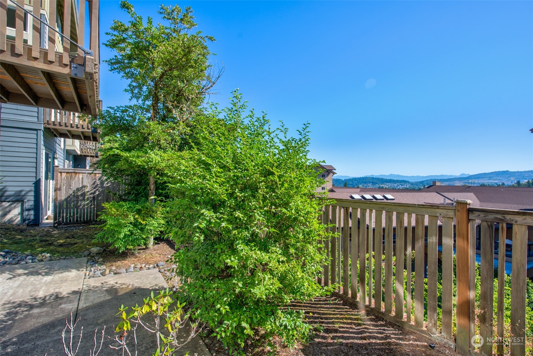 82 Cougar Ridge Road Northwest Issaquah, WA 98027 - Photo 22 of 31 a view of a garden with pathway