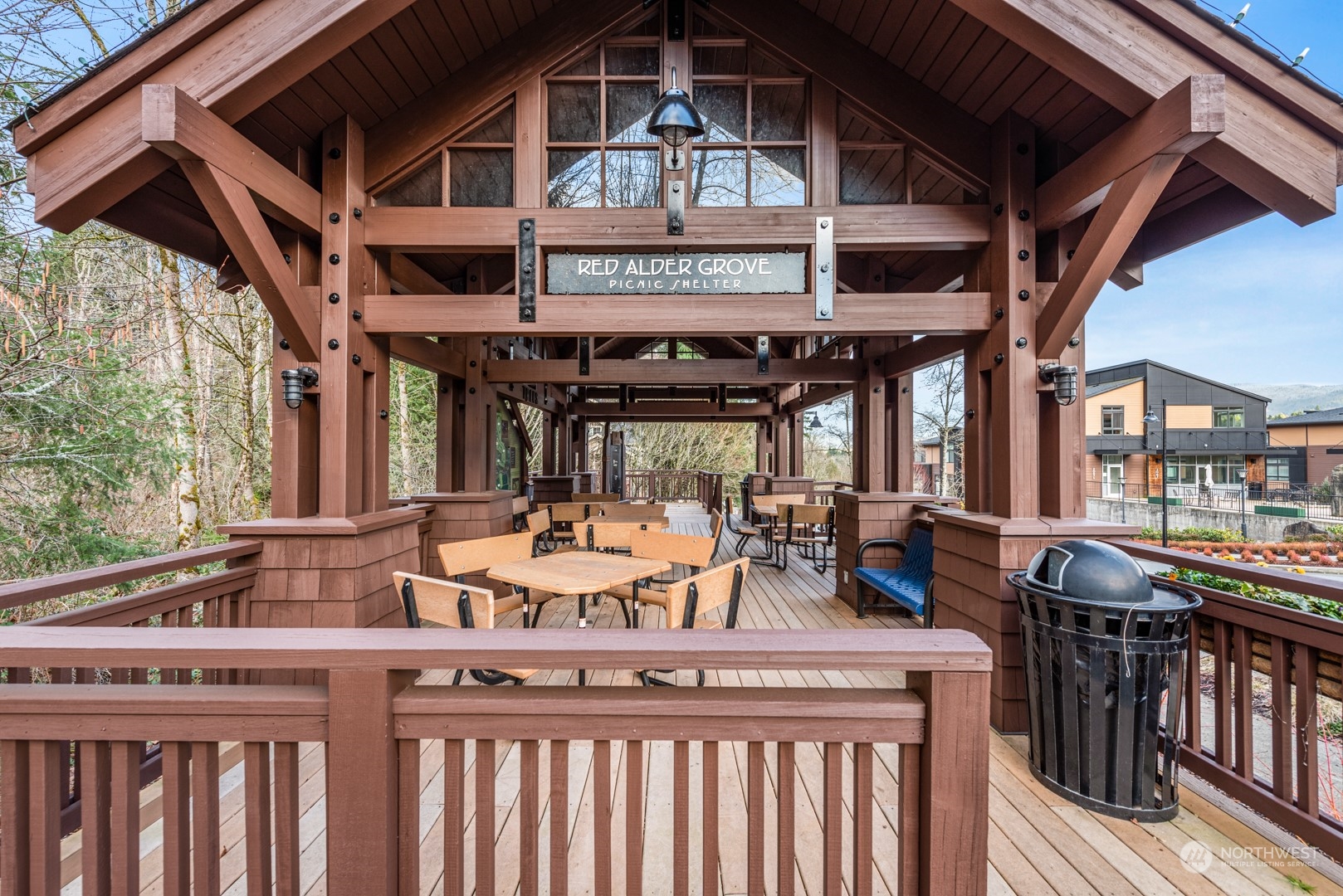 82 Cougar Ridge Road Northwest Issaquah, WA 98027 - Photo 26 of 31 a view of a cafe with sitting area