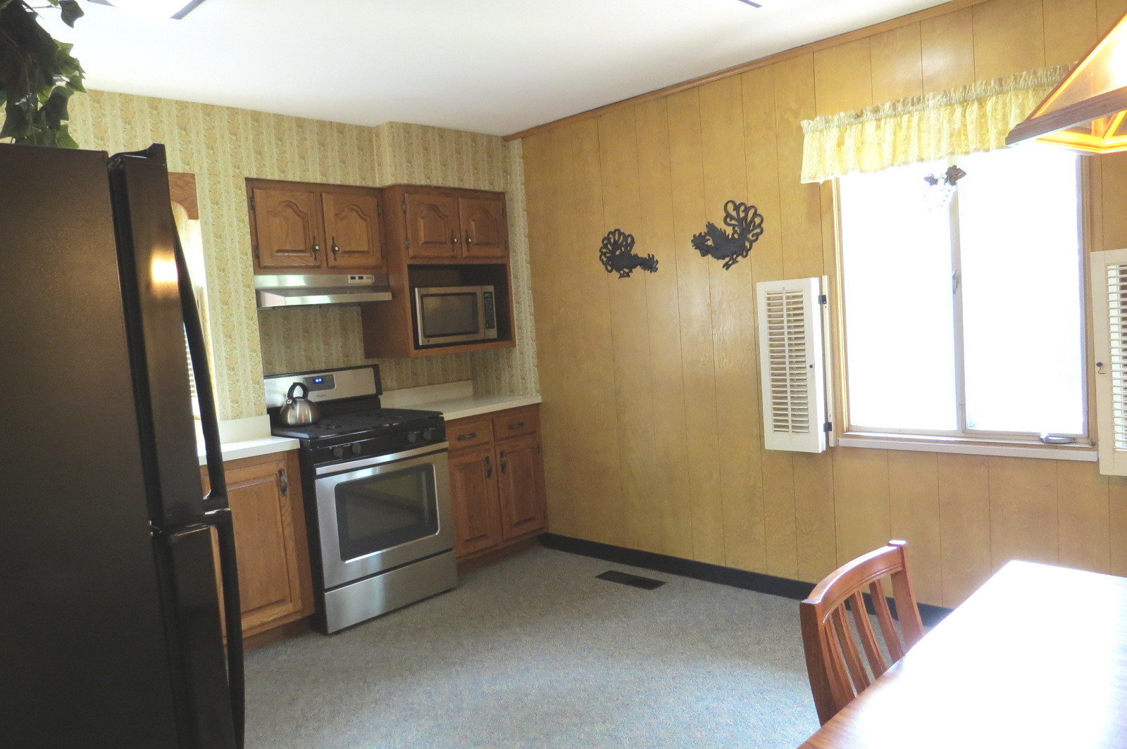 412 Davis Road Batavia, IL 60510 - Photo 8 of 27