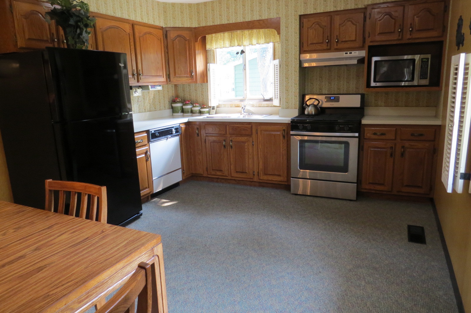 412 Davis Road Batavia, IL 60510 - Photo 9 of 27