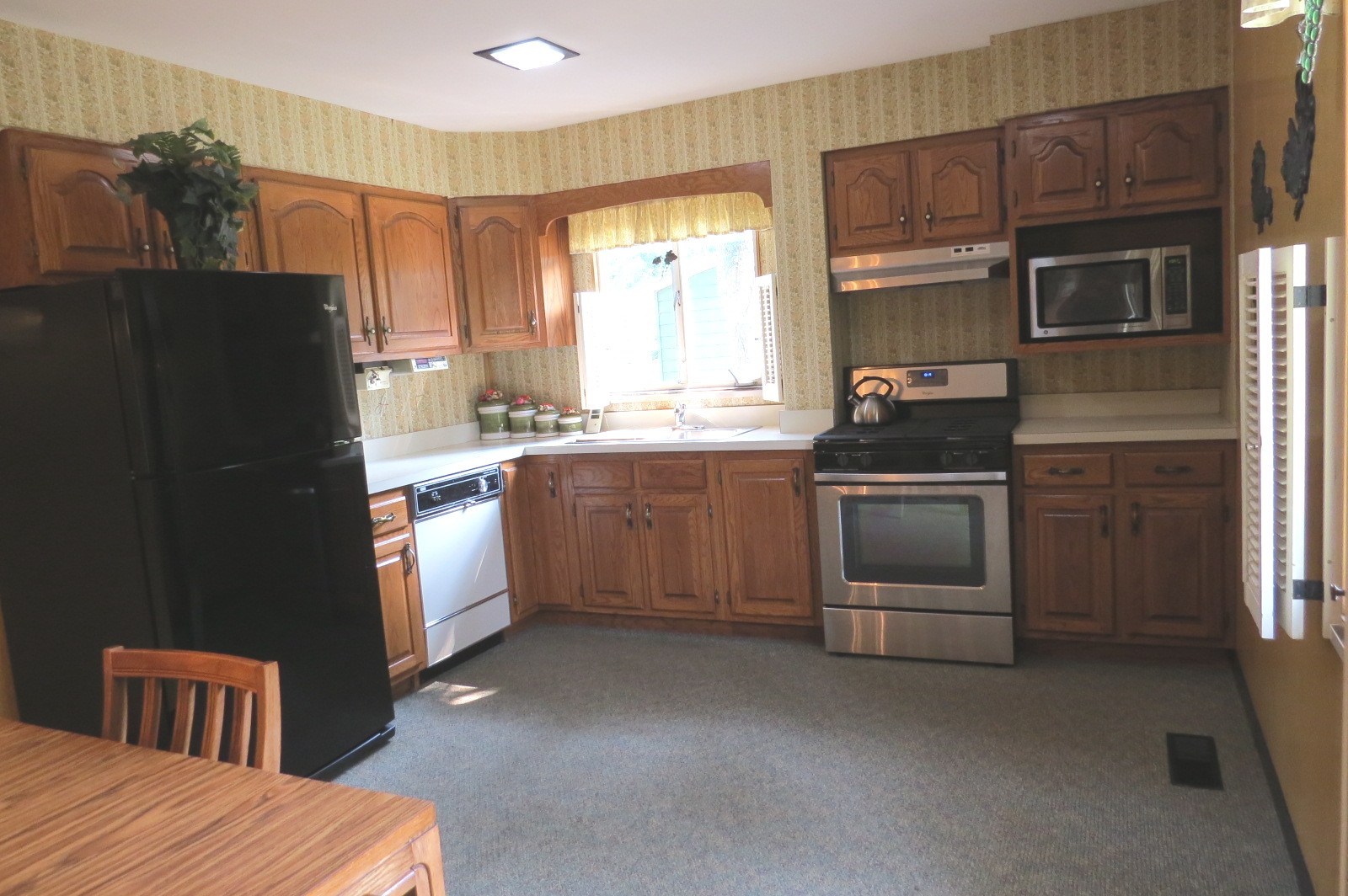 412 Davis Road Batavia, IL 60510 - Photo 10 of 27