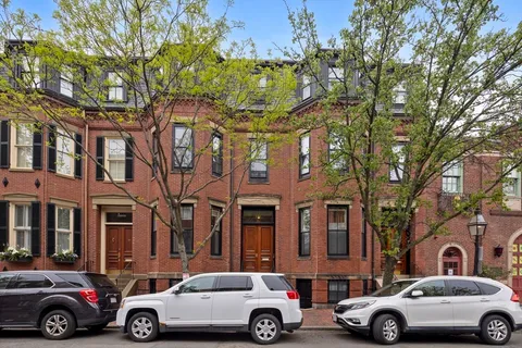 $3,200,000 | 131 Mt Vernon Street, Unit 2, Boston, MA 02108