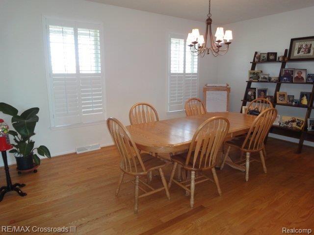 10102 Torrey Road Willis, MI 48191 - Photo 4 of 12 DINING