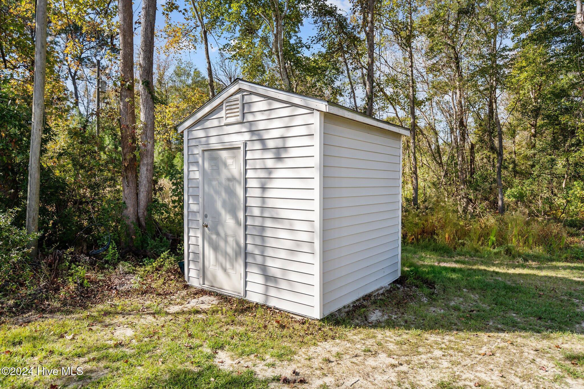 110 Little Pond Road Rocky Point, NC 28457 - Photo 38 of 44 55-web-or-mls-Photo Nov 12 2024, 12 29 5