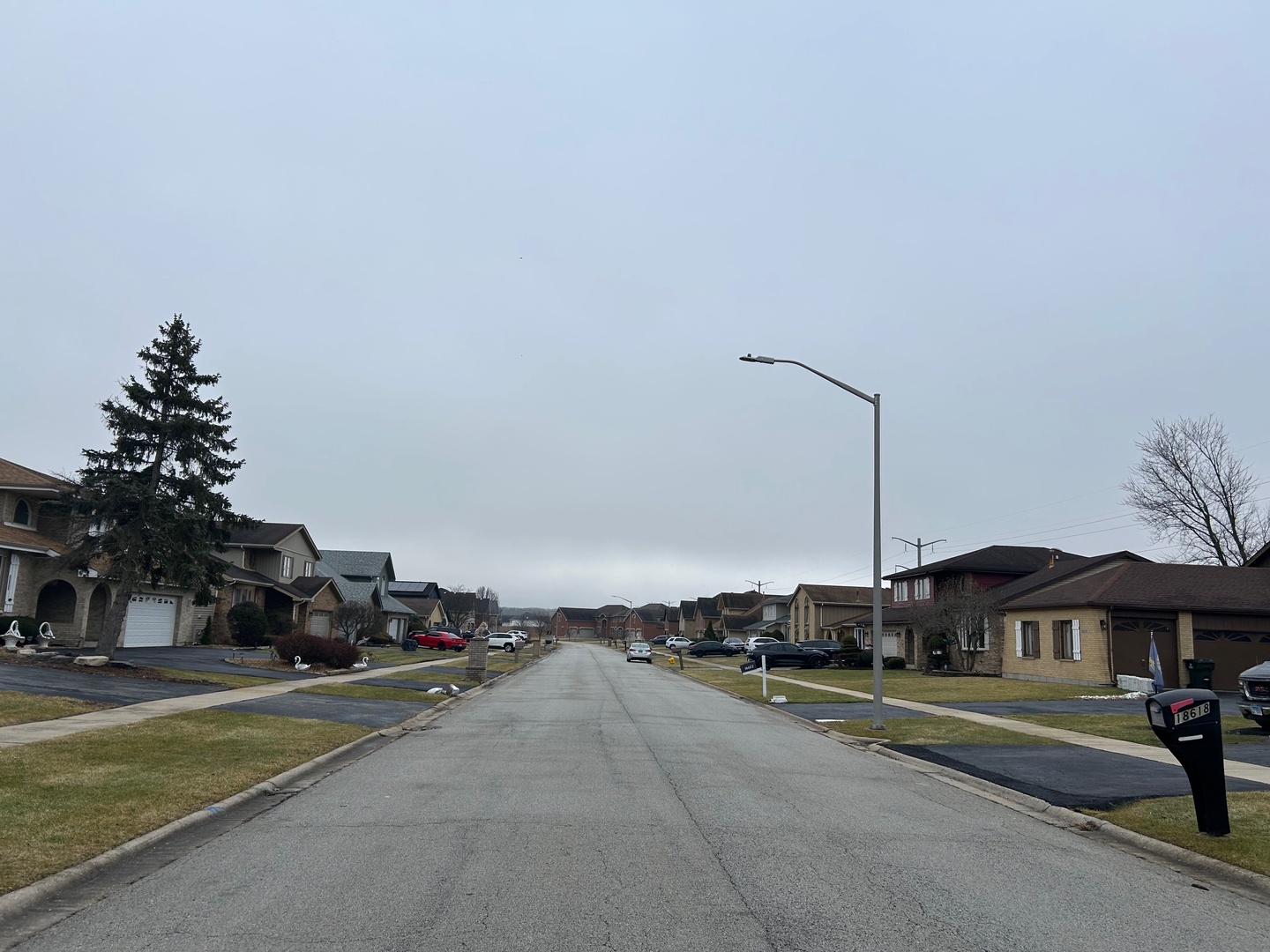 18619 Laramie Road Country Club Hills, IL 60478 - Photo 12 of 13 a view of a house with a patio